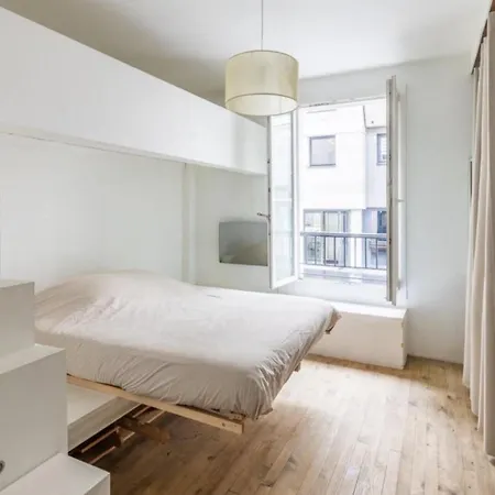 Beautifully Renovated 17th *